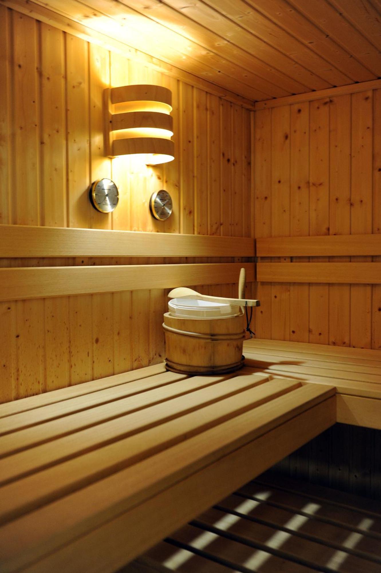 Logis Hotel La Breche De Roland แกดร์ ภายนอก รูปภาพ