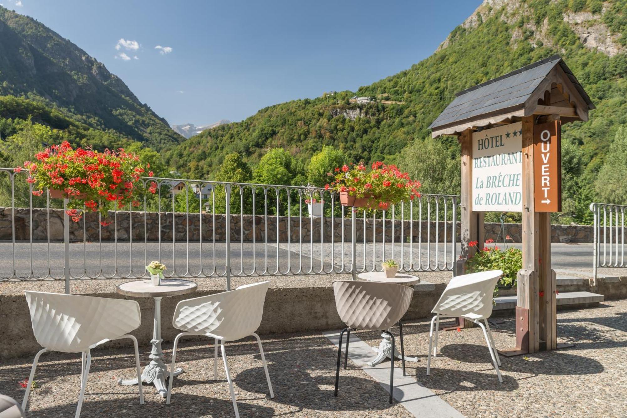 Logis Hotel La Breche De Roland แกดร์ ภายนอก รูปภาพ
