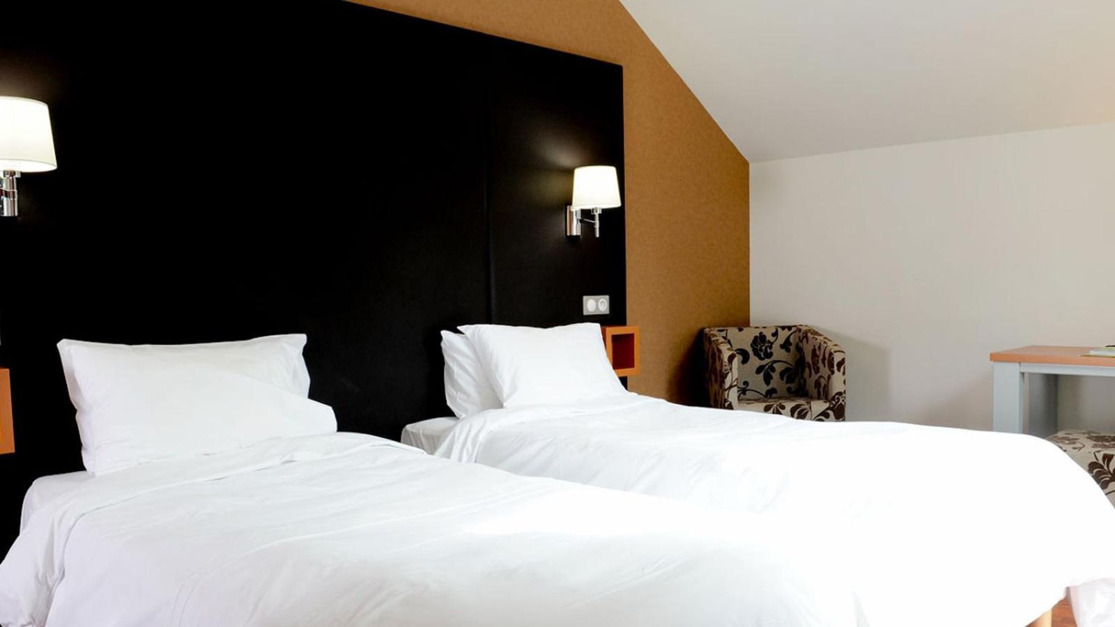 Logis Hotel La Breche De Roland แกดร์ ภายนอก รูปภาพ