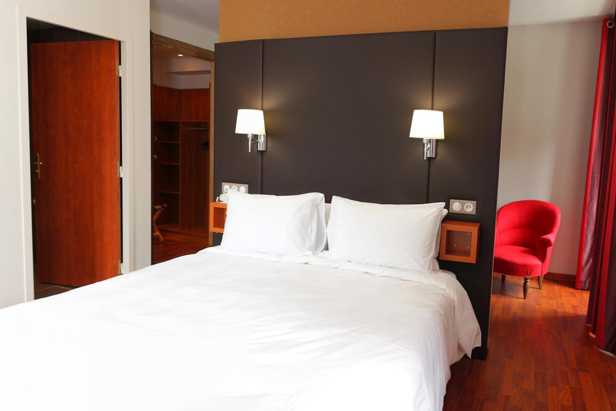 Logis Hotel La Breche De Roland แกดร์ ภายนอก รูปภาพ