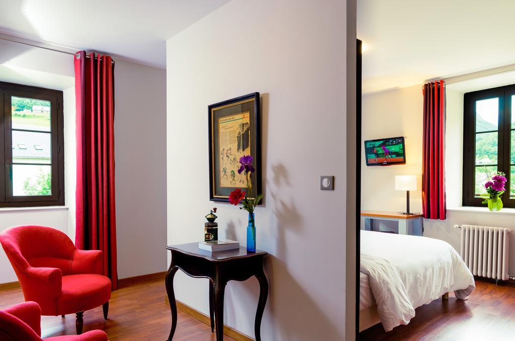 Logis Hotel La Breche De Roland แกดร์ ภายนอก รูปภาพ