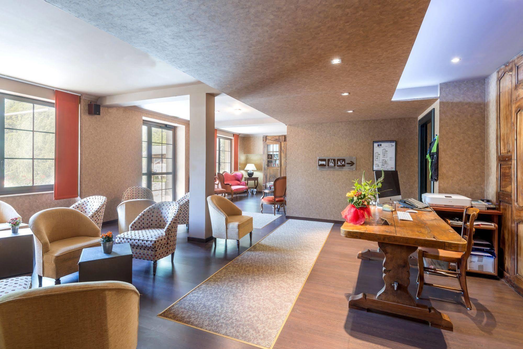 Logis Hotel La Breche De Roland แกดร์ ภายนอก รูปภาพ