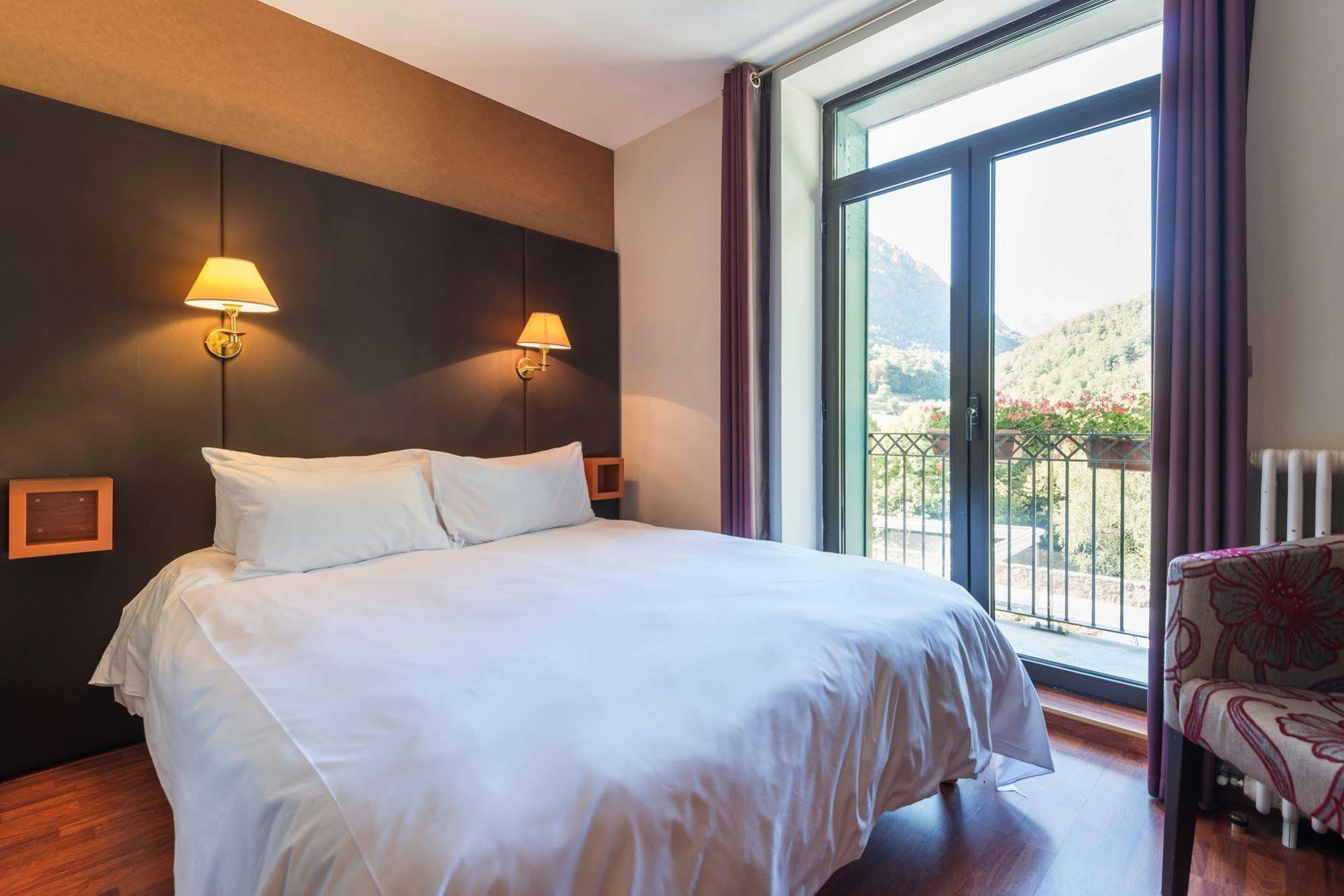Logis Hotel La Breche De Roland แกดร์ ภายนอก รูปภาพ