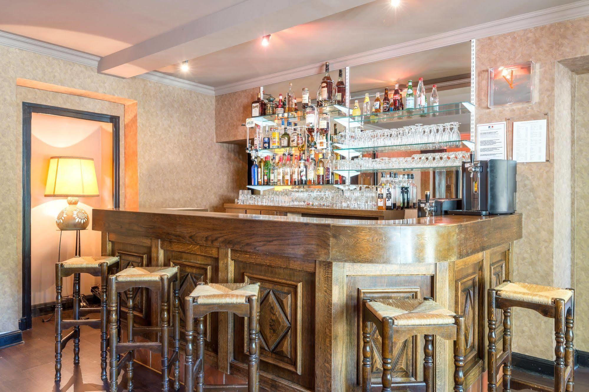 Logis Hotel La Breche De Roland แกดร์ ภายนอก รูปภาพ