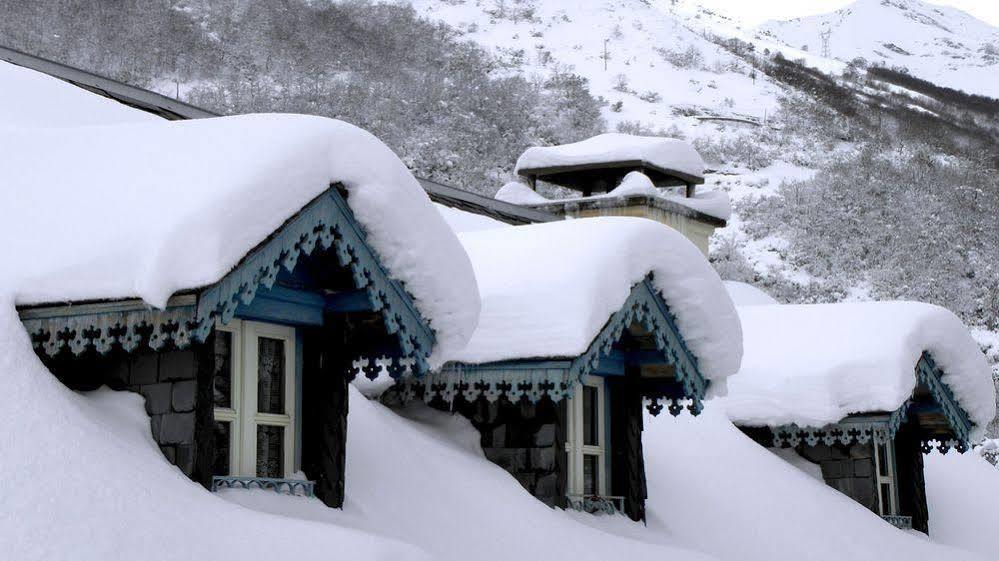 Logis Hotel La Breche De Roland แกดร์ ภายนอก รูปภาพ
