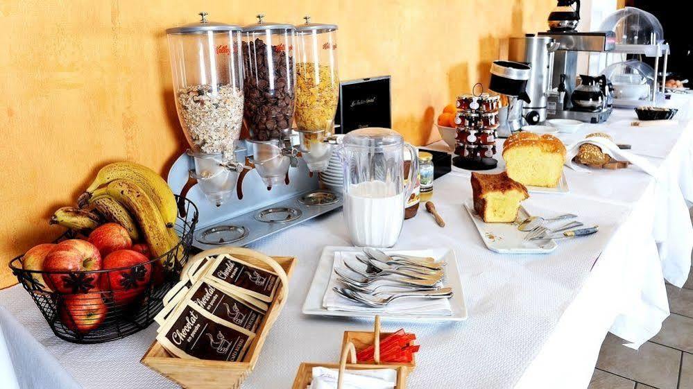 Logis Hotel La Breche De Roland แกดร์ ภายนอก รูปภาพ