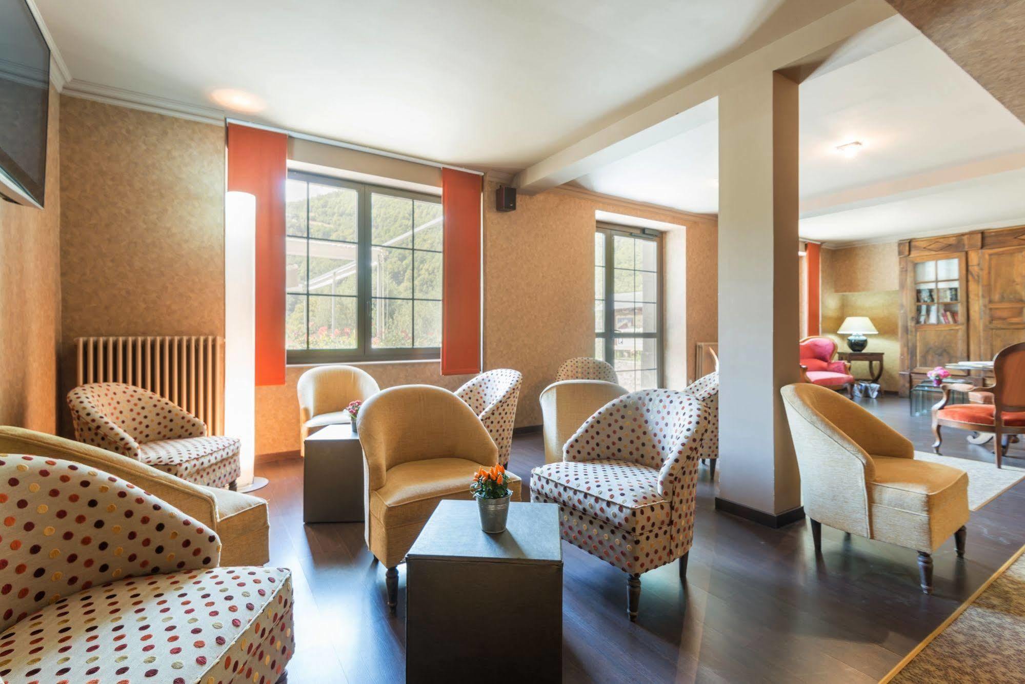 Logis Hotel La Breche De Roland แกดร์ ภายนอก รูปภาพ